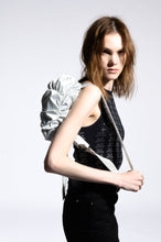 將圖片載入圖庫檢視器 MARHEN.J Popcorn Swing Mini 個性街頭爆米花銀色側背包