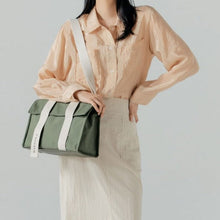 將圖片載入圖庫檢視器 MARHEN.J Roy Mini 墨綠色帆布包