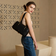 將圖片載入圖庫檢視器 LOEKA Cube 黑色兩用長方形肩背包