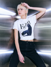 將圖片載入圖庫檢視器 FALLETT Deux Nero 黑貓白色短袖上衣 (SEVENTEEN淨漢同款)