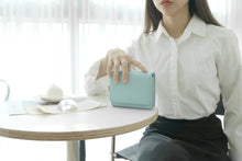 將圖片載入圖庫檢視器 D.LAB Teen Lip 天空藍鍊條迷你方包