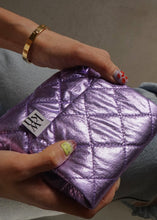 將圖片載入圖庫檢視器 KWANI LYTS 菱格壓紋紫色手拿包