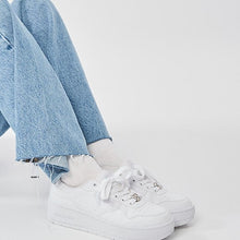 將圖片載入圖庫檢視器 GRIMPER Pretzel Stick🥨全白厚底運動鞋 (aespa Karina、LE SSERAFIM 宮脇咲良、ITZY 申留真同款)