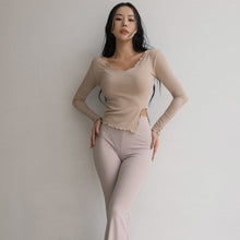 將圖片載入圖庫檢視器 CONCHWEAR 透膚羅紋捲邊上衣 6色