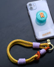 將圖片載入圖庫檢視器 MCRN 手機夾片+手腕掛繩熱情黃 組合