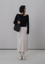 將圖片載入圖庫檢視器 KWANI Textured 黑色壓紋新月包