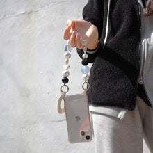 將圖片載入圖庫檢視器 ARNO Beads 可拆式 珠鍊防撞手機殼_小達爾馬西安