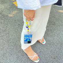 將圖片載入圖庫檢視器 MCRN 手機夾片+手腕掛繩藍莓香蕉 組合