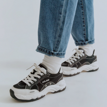 將圖片載入圖庫檢視器 23.65 V2 Vebe 黑色老爹鞋