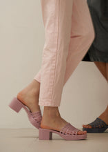 將圖片載入圖庫檢視器 HEAVENLY JELLY Wedge Skin 粉色高跟果凍鞋