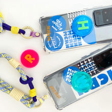 將圖片載入圖庫檢視器 MCRN 手機夾片+手腕掛繩藍莓香蕉 組合