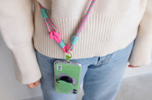 將圖片載入圖庫檢視器 MCRN 手機夾片+編繩長背帶綠粉色 組合