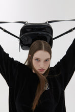 將圖片載入圖庫檢視器 NIEEH 黑色環保皮革雙肩包