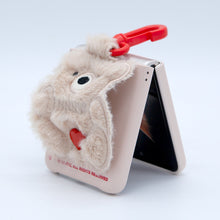 將圖片載入圖庫檢視器 SECOND UNIQUE NAME 絨毛指套牛奶熊手機殼 (Z FLIP)