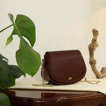 將圖片載入圖庫檢視器 D.LAB Momo 酒紅色側背包(雙背帶)