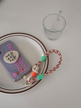 將圖片載入圖庫檢視器 MCRN 手機夾片+手腕掛繩絢麗霓虹 組合