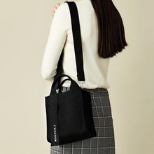 將圖片載入圖庫檢視器 MARHEN.J Ricky Mini 全黑帆布包