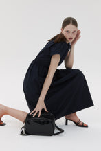 將圖片載入圖庫檢視器 NIEEH 黑色環保皮革雙肩包