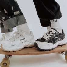 將圖片載入圖庫檢視器 23.65 V2 Vebe 黑色老爹鞋