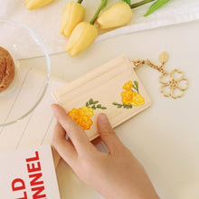 將圖片載入圖庫檢視器 D.LAB 八月生日花刺繡卡夾