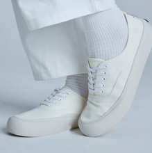 將圖片載入圖庫檢視器 ELLDU Toe-Easy 白色厚底帆布鞋