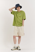 將圖片載入圖庫檢視器 BEYOND CLOSET 經典刺繡綠色純棉短袖T恤