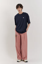 將圖片載入圖庫檢視器 BEYOND CLOSET 經典刺繡海軍藍純棉短袖T恤