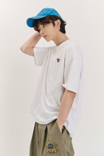 將圖片載入圖庫檢視器 BEYOND CLOSET 浪漫愛心白色純棉短袖T恤