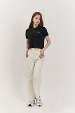 將圖片載入圖庫檢視器 BEYOND CLOSET 經典刺繡黑色純棉短版POLO衫