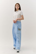 將圖片載入圖庫檢視器 BEYOND CLOSET 經典刺繡白色純棉短版POLO衫