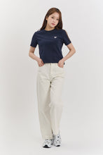 將圖片載入圖庫檢視器 BEYOND CLOSET 經典刺繡海軍藍純棉短版T恤