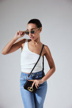 將圖片載入圖庫檢視器 LOEKA Micro Objet 黑色牛皮方形迷你包