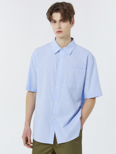 將圖片載入圖庫檢視器 CITYBREEZE 淺藍短袖OVERSIZE條紋襯衫