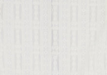 將圖片載入圖庫檢視器 CITYBREEZE 蕾絲透膚白色開襟襯衫