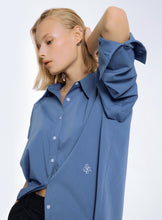 將圖片載入圖庫檢視器 CITYBREEZE 防皺經典牛仔藍長袖襯衫