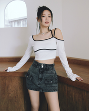 將圖片載入圖庫檢視器 CITYBREEZE 不規則線條剪裁短版白色上衣 ((G)IDLE曹薇娟同款)