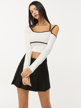 將圖片載入圖庫檢視器 CITYBREEZE 不規則線條剪裁短版白色上衣 ((G)IDLE曹薇娟同款)