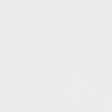 將圖片載入圖庫檢視器 CITYBREEZE Logo補丁白色短版T恤 ((G)IDLE曹薇娟同款)