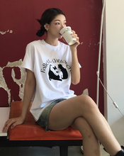 將圖片載入圖庫檢視器 FALLETT Nero Fly 貓貓蝴蝶白色短袖上衣