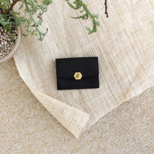 將圖片載入圖庫檢視器 D.LAB Kara 生日花牛皮黑色卡夾 12款