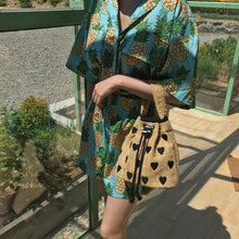 將圖片載入圖庫檢視器 HOLLY LOVES LOVE 藤編索繩兩用水桶包 (Lovelyz 劉智愛同款)