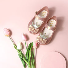 將圖片載入圖庫檢視器 THANK YOU SHOES MUCH Tiara 皇冠蝴蝶結果凍涼鞋 4色