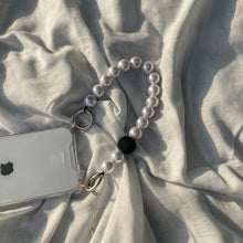 將圖片載入圖庫檢視器 ARNO Beads系列 珠鍊防撞手機殼_黑珠點綴珍珠