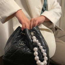 將圖片載入圖庫檢視器 ARNO Beads系列 珠鍊防撞手機殼_黑珠點綴珍珠