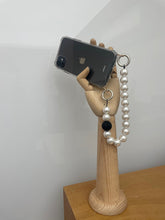 將圖片載入圖庫檢視器 ARNO Beads系列 珠鍊防撞手機殼_黑珠點綴珍珠