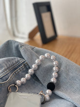 將圖片載入圖庫檢視器 ARNO Beads系列 珠鍊防撞手機殼_黑珠點綴珍珠