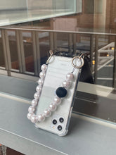 將圖片載入圖庫檢視器 ARNO Beads系列 珠鍊防撞手機殼_黑珠點綴珍珠
