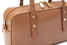 將圖片載入圖庫檢視器 LOEKA Cube 焦糖色兩用長方形肩背包