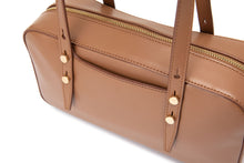 將圖片載入圖庫檢視器 LOEKA Cube 焦糖色兩用長方形肩背包
