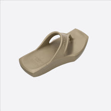 將圖片載入圖庫檢視器 MULEBOY Square X 駝色夾腳拖鞋